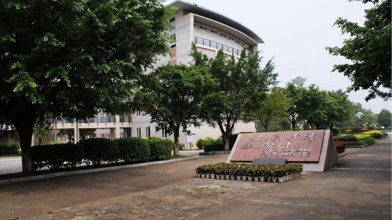 上海二极管批发市场：揭秘行业“心脏”的脉动**