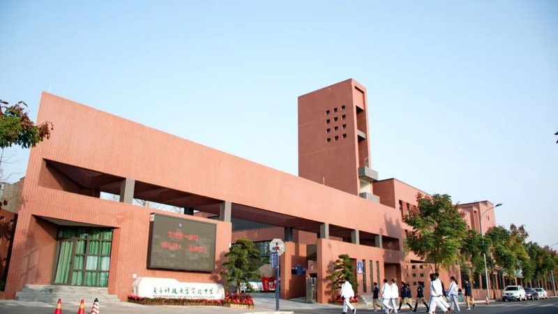 连接器端子材质揭秘：材质分类与关键参数解析**